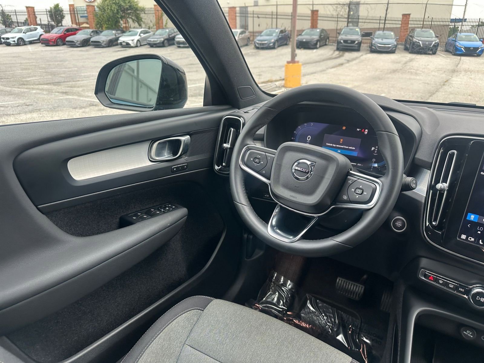 Thumbnail: 2024 Volvo XC40 - 34