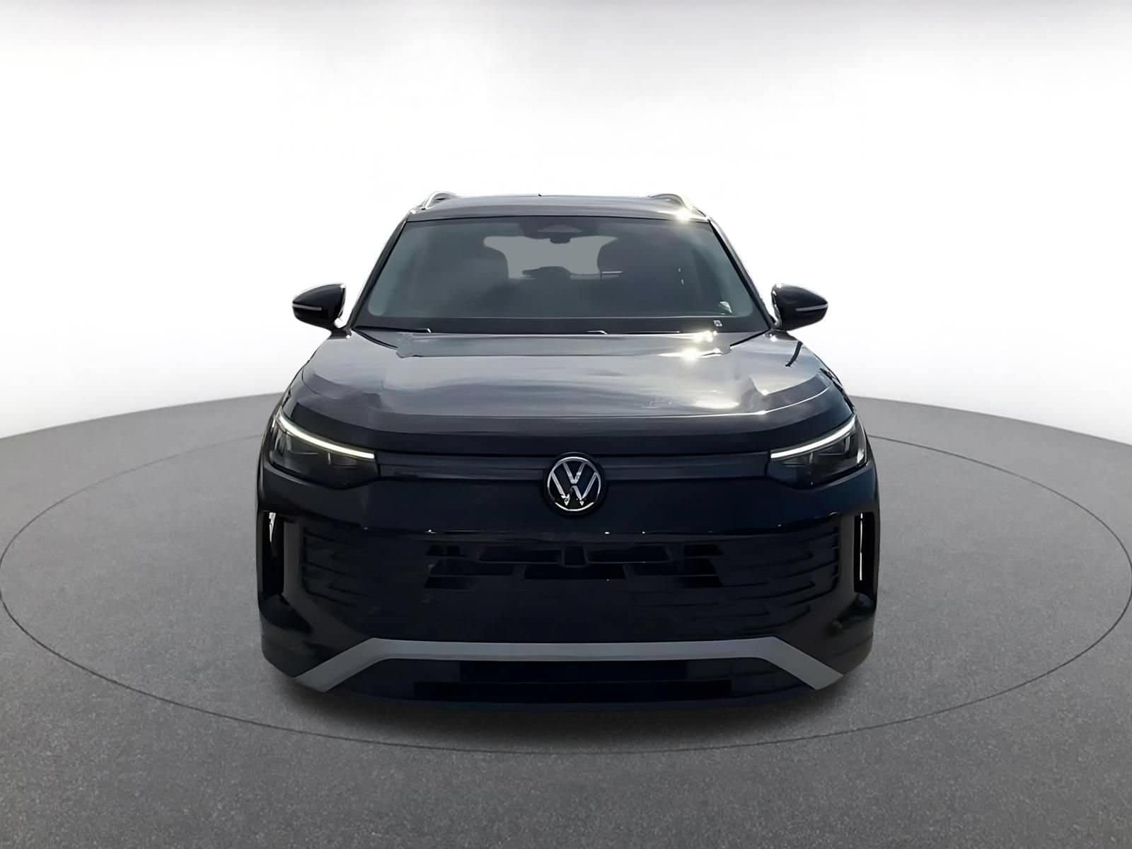 Thumbnail: 2026 Volkswagen Tiguan - 4