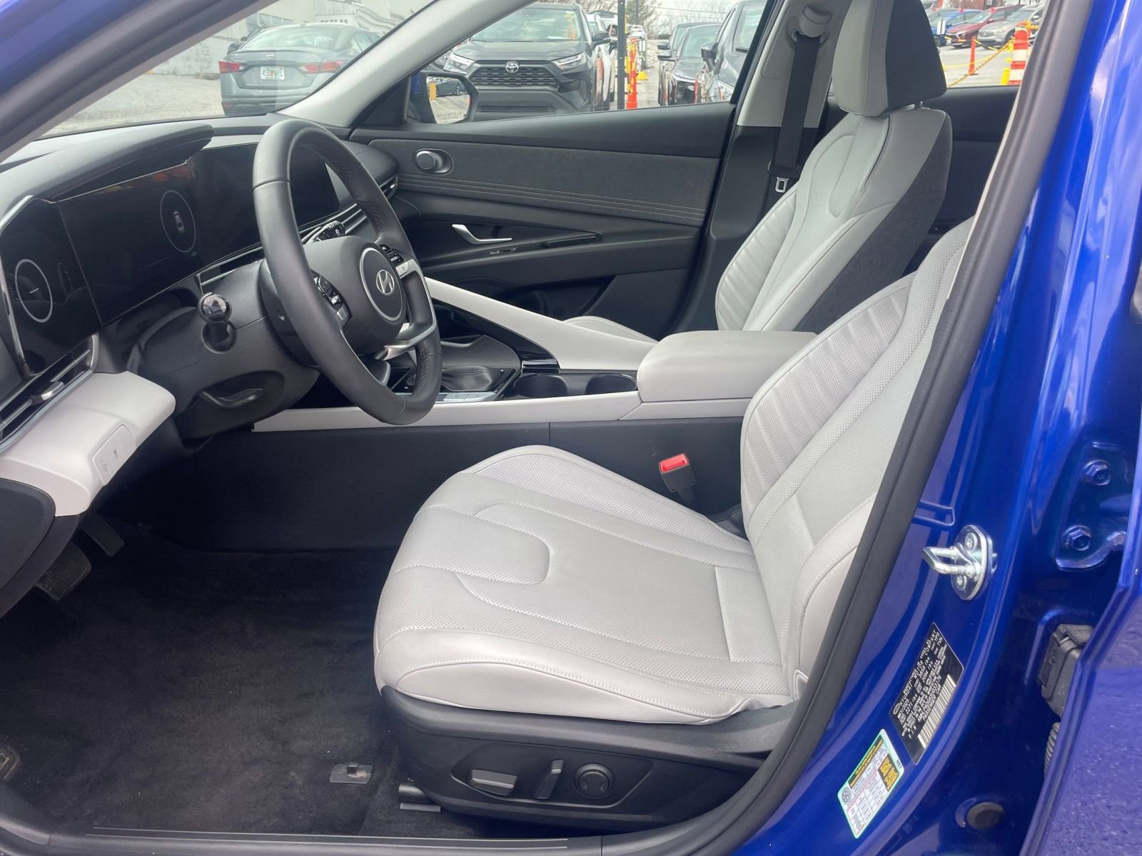 Thumbnail: 2025 Hyundai Elantra - 27