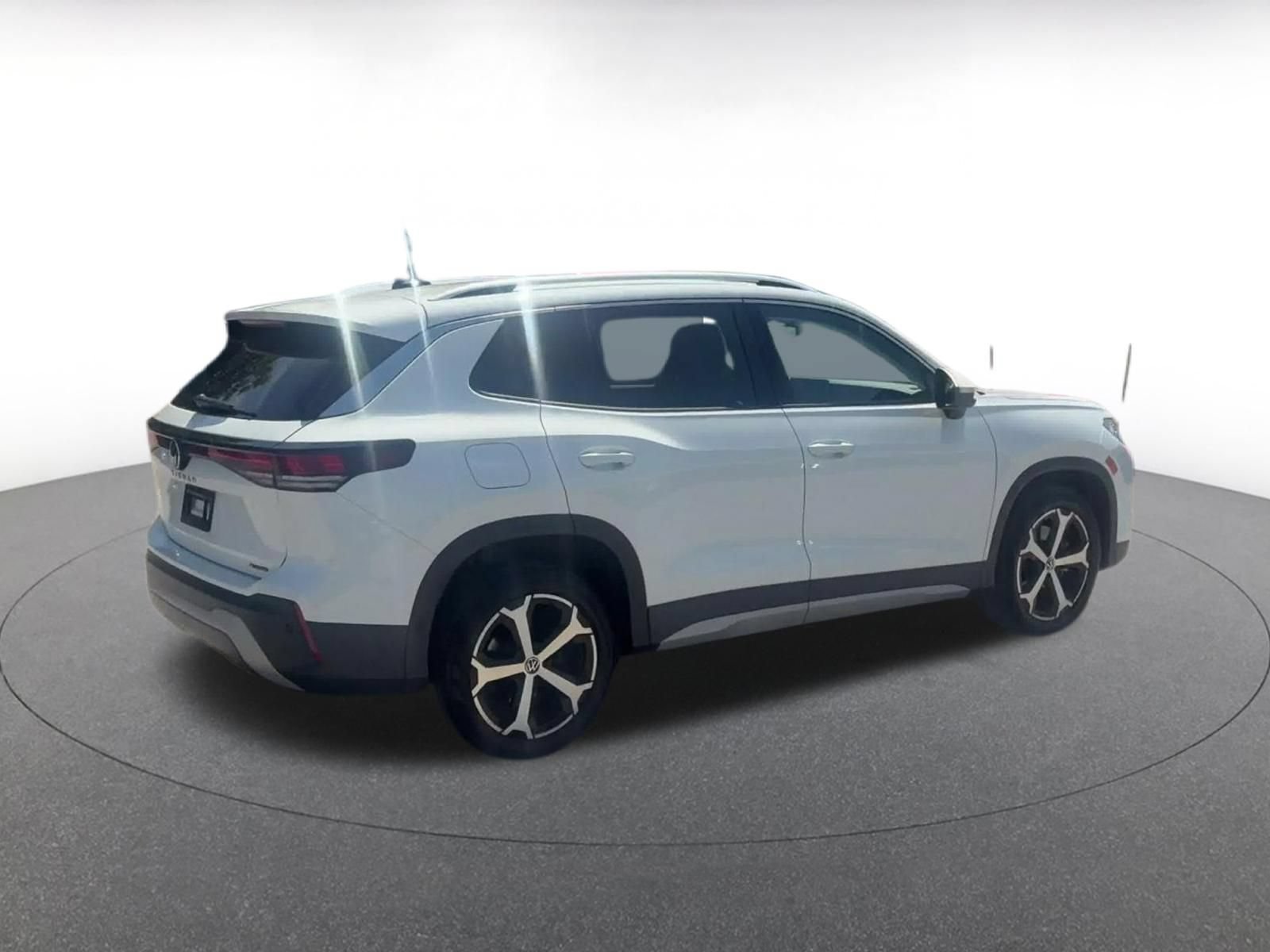 Thumbnail: 2026 Volkswagen Tiguan - 14