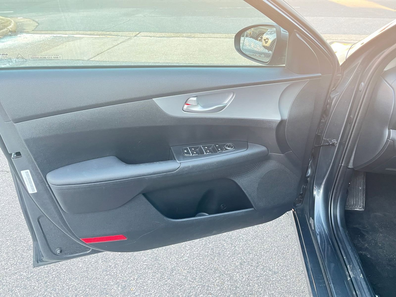 Thumbnail: 2024 Kia Forte - 18