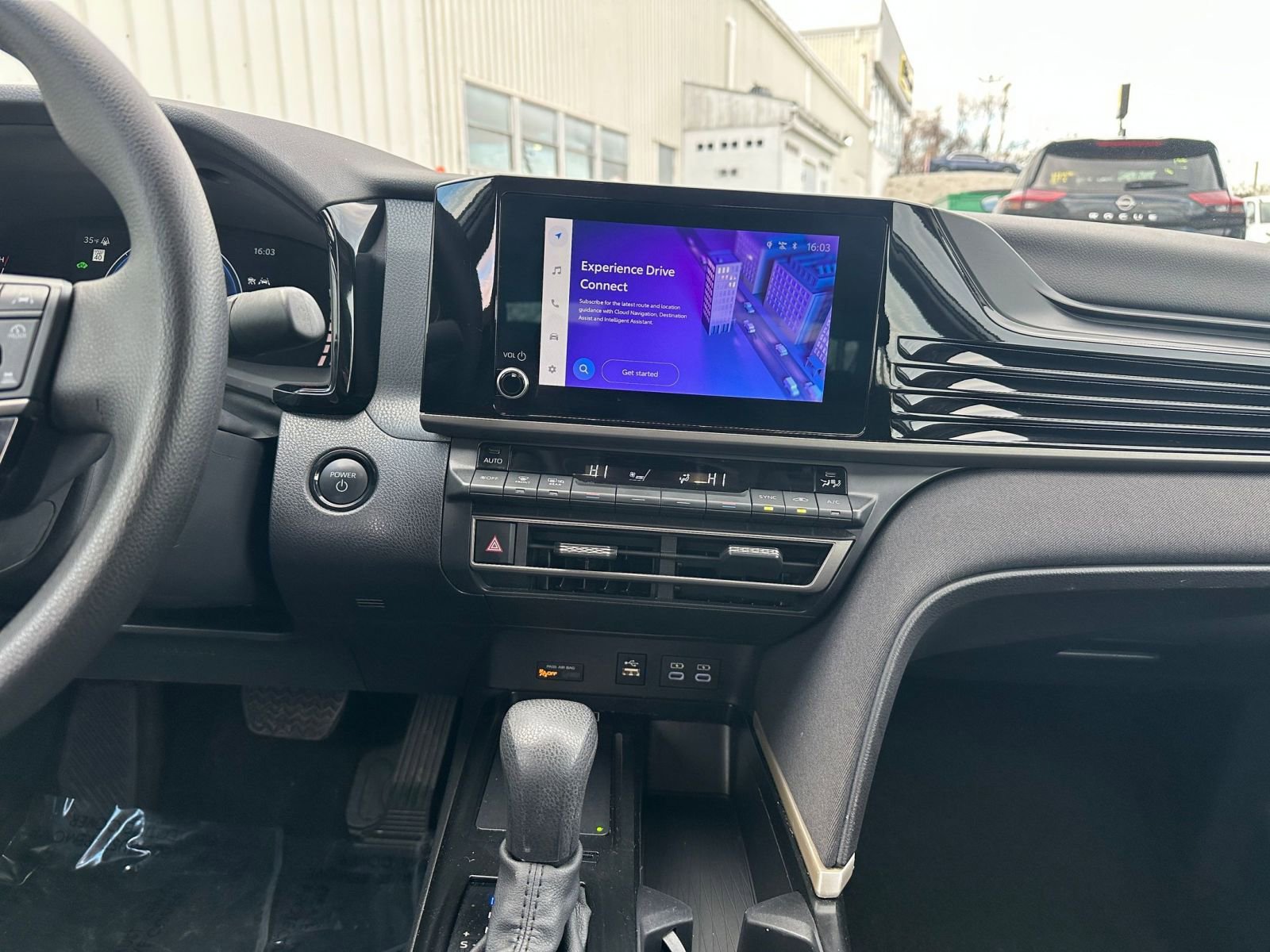 Thumbnail: 2025 Toyota Camry - 18