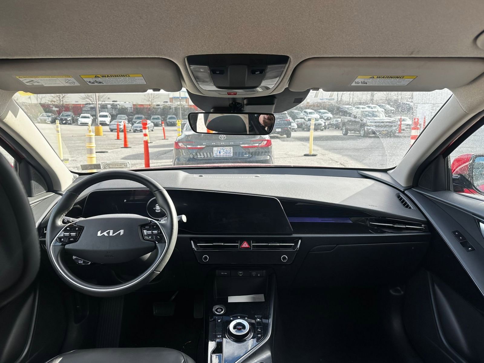 Thumbnail: 2023 Kia Niro - 7