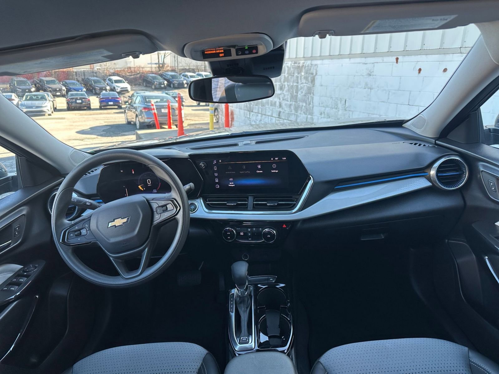 Thumbnail: 2025 Chevrolet Trax - 31