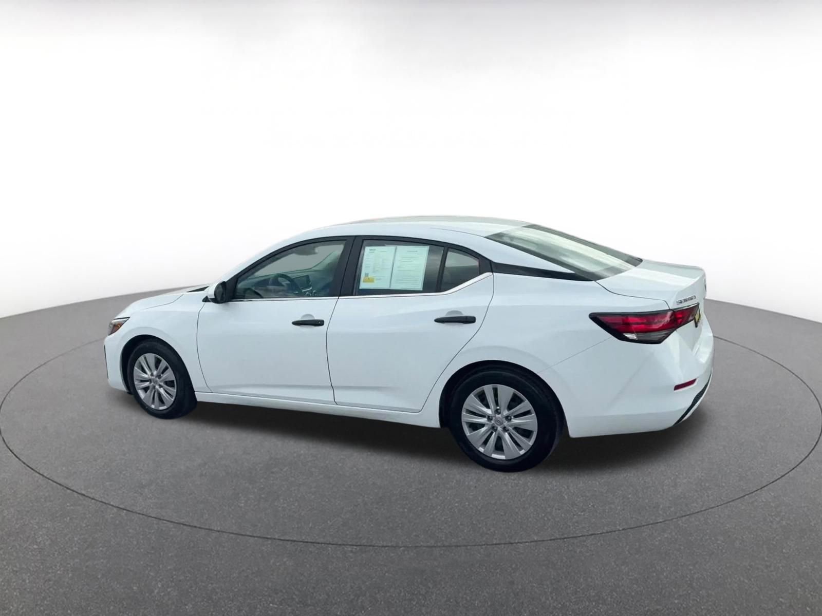 Thumbnail: 2025 Nissan Sentra - 10