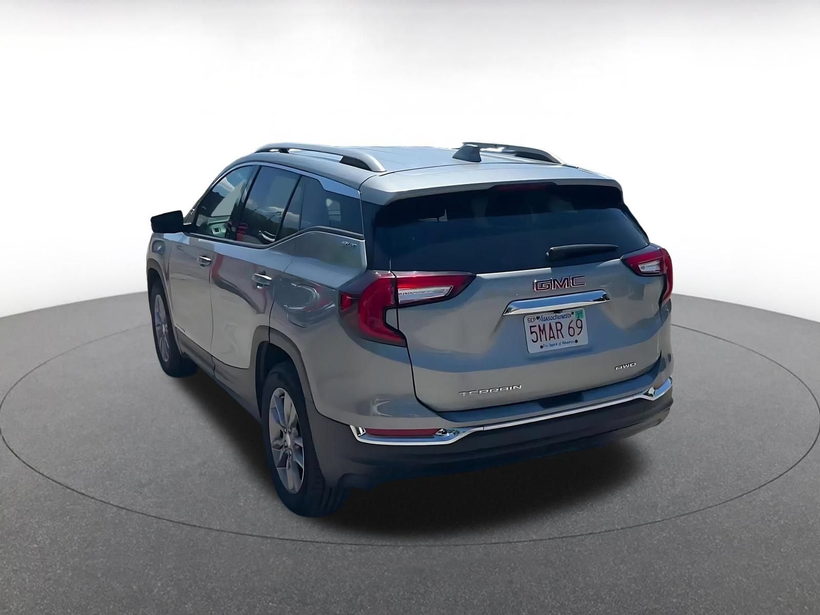 Thumbnail: 2024 GMC Terrain - 11