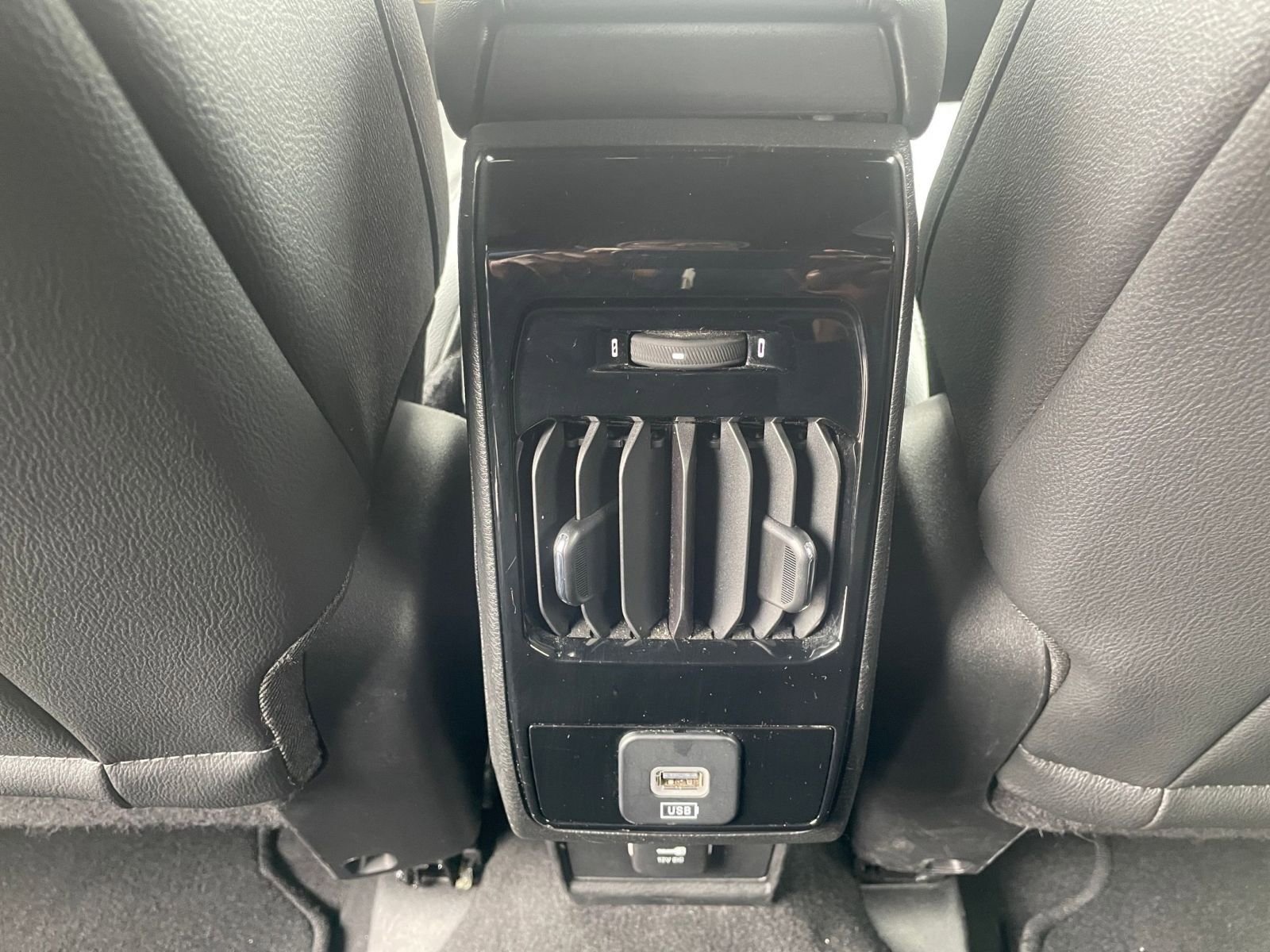 Thumbnail: 2025 Jeep Compass - 23