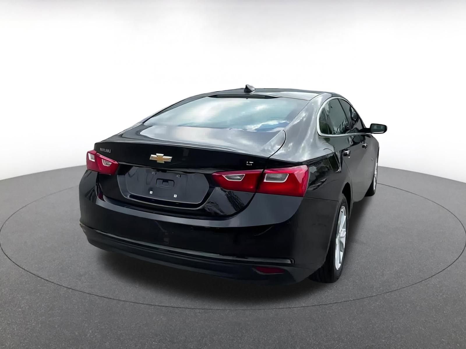 Thumbnail: 2024 Chevrolet Malibu - 13