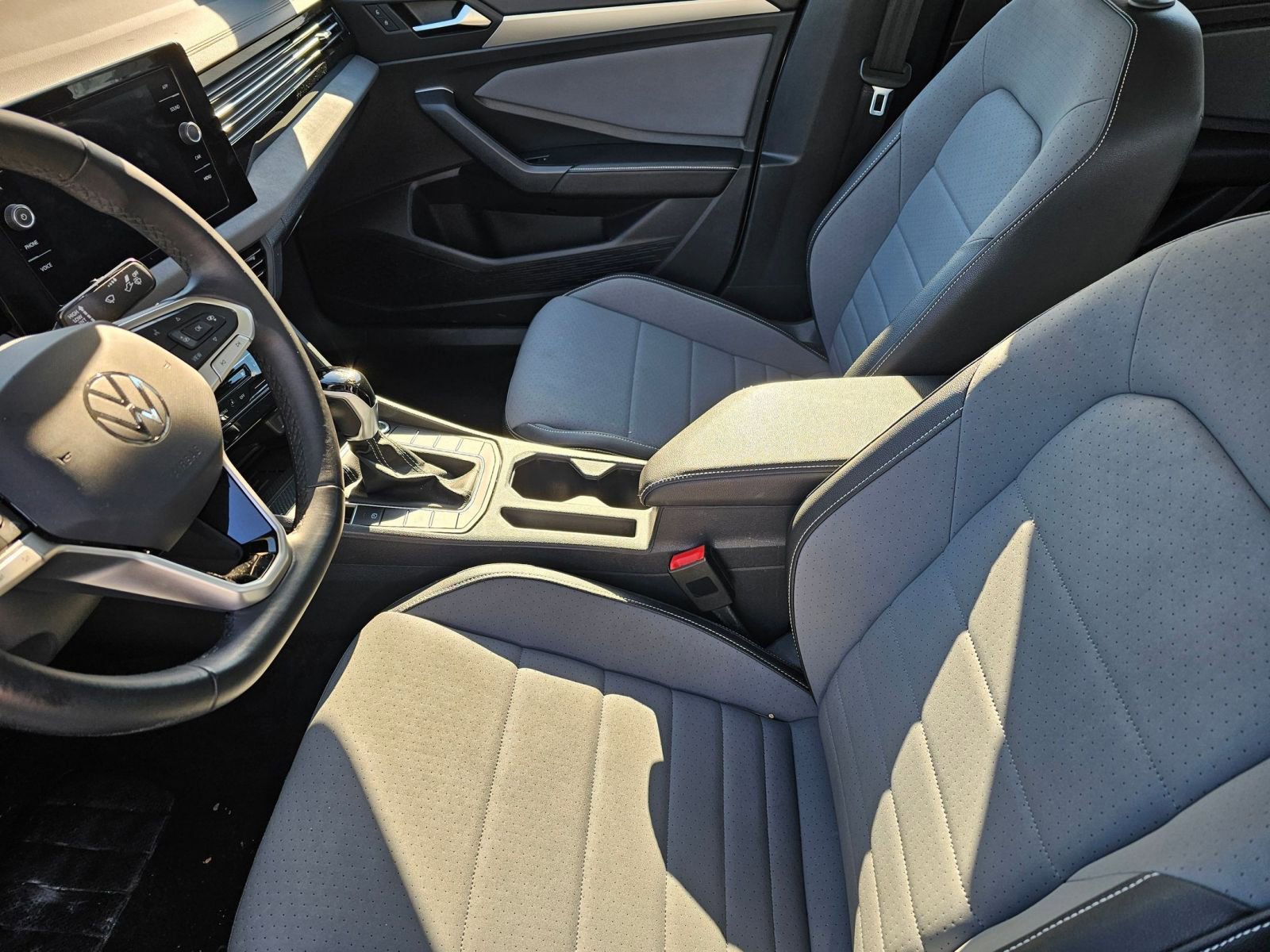 Thumbnail: 2025 Volkswagen Jetta - 9