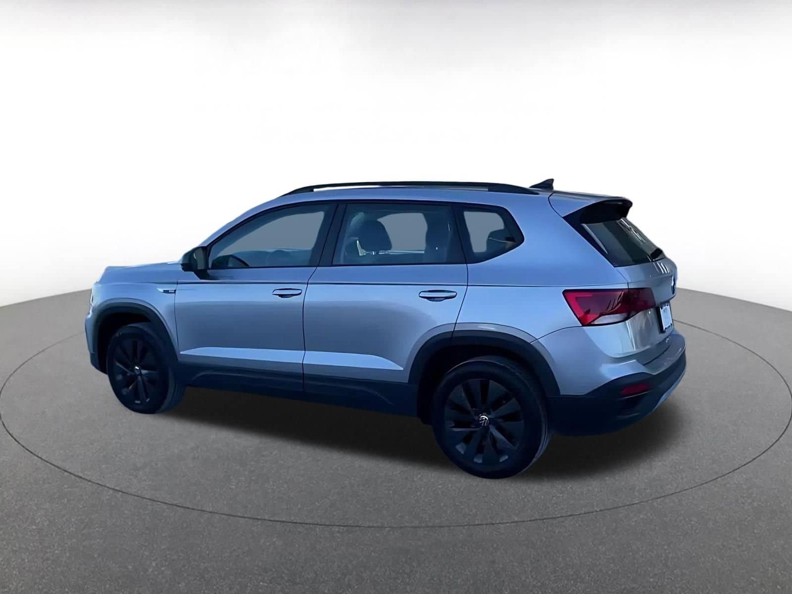 Thumbnail: 2024 Volkswagen Taos - 4