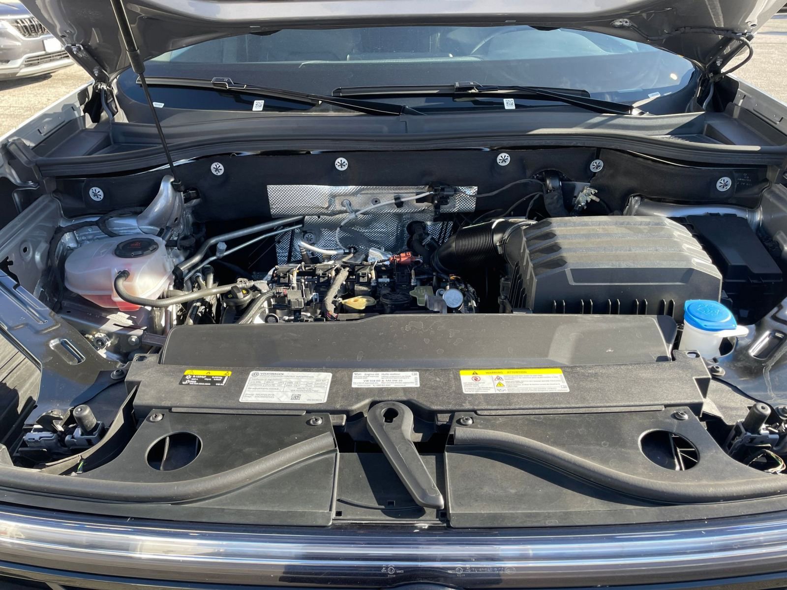 Thumbnail: 2025 Volkswagen Atlas - 32