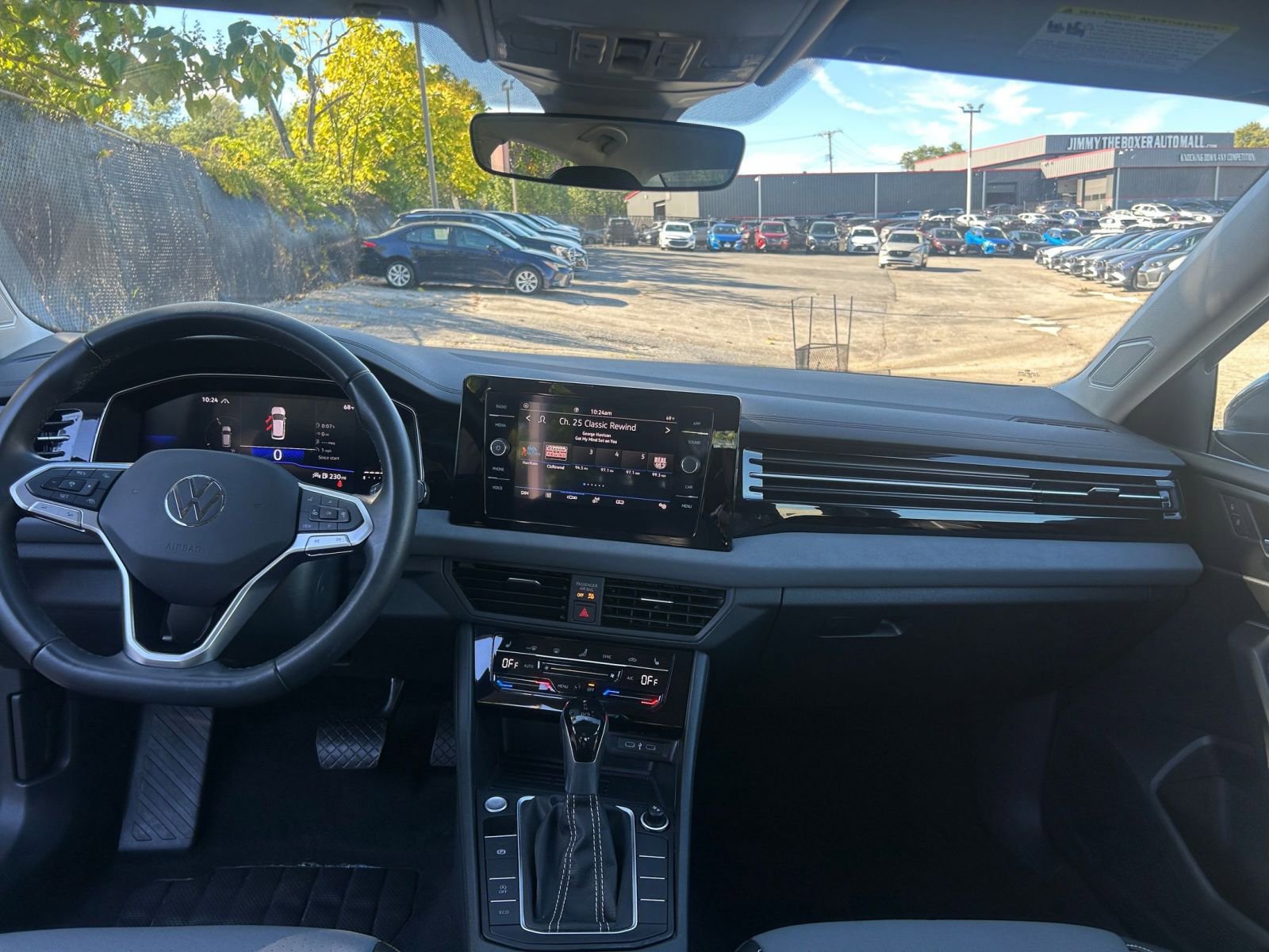 Thumbnail: 2025 Volkswagen Jetta - 32