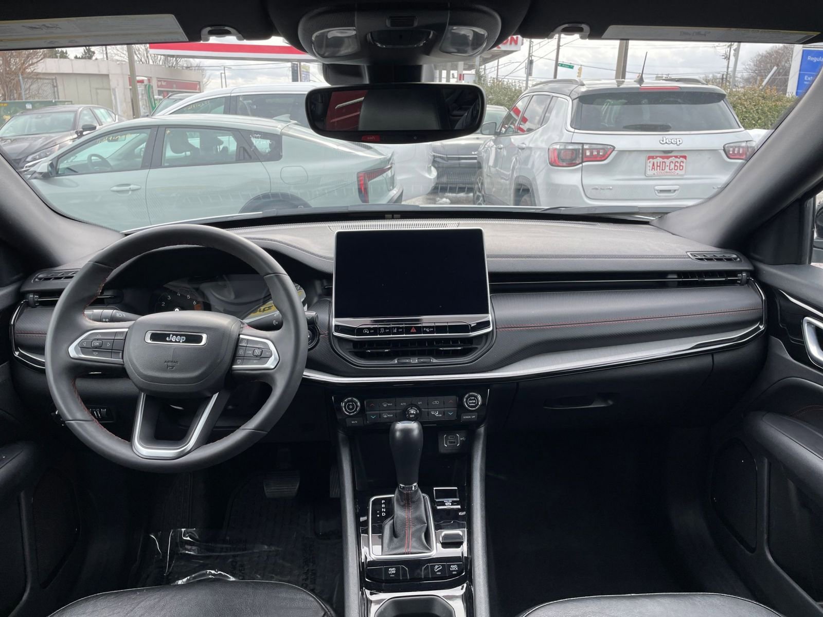 Thumbnail: 2025 Jeep Compass - 32