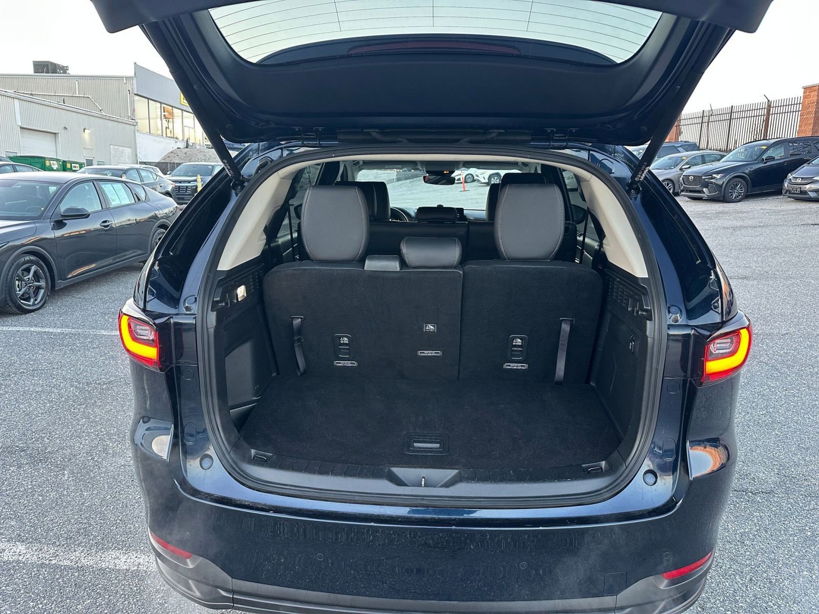 Thumbnail: 2025 Mazda CX-90 - 31