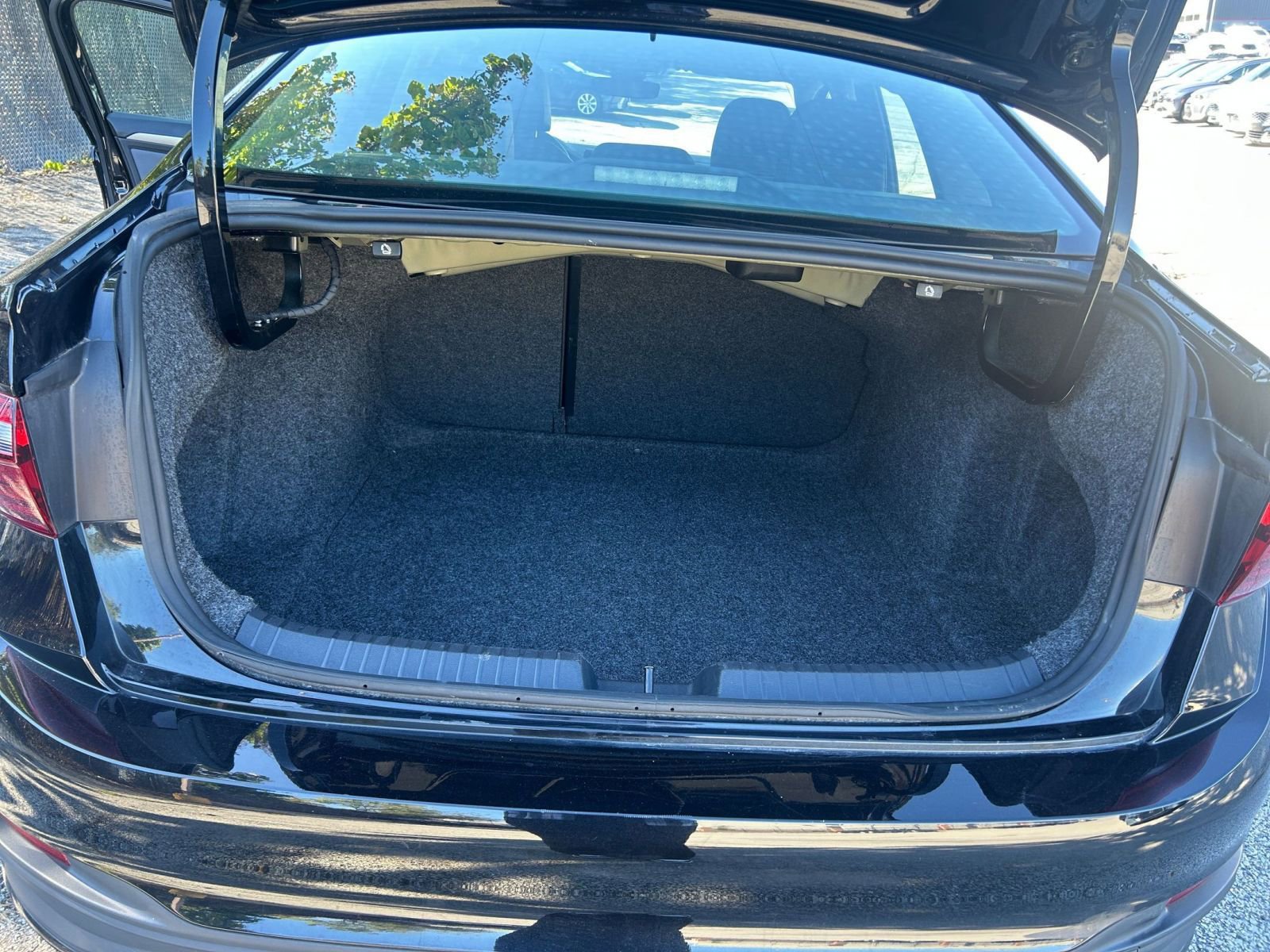 Thumbnail: 2025 Volkswagen Jetta - 30