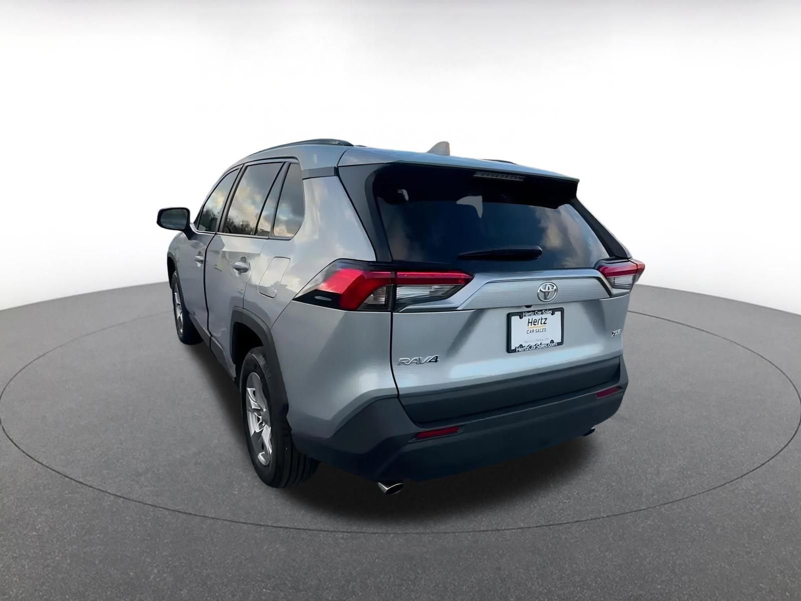 Thumbnail: 2025 Toyota RAV4 - 11