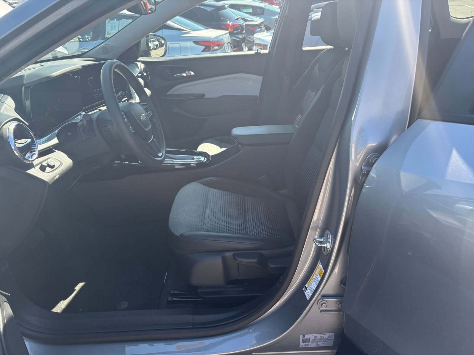 Thumbnail: 2025 Chevrolet Trax - 24