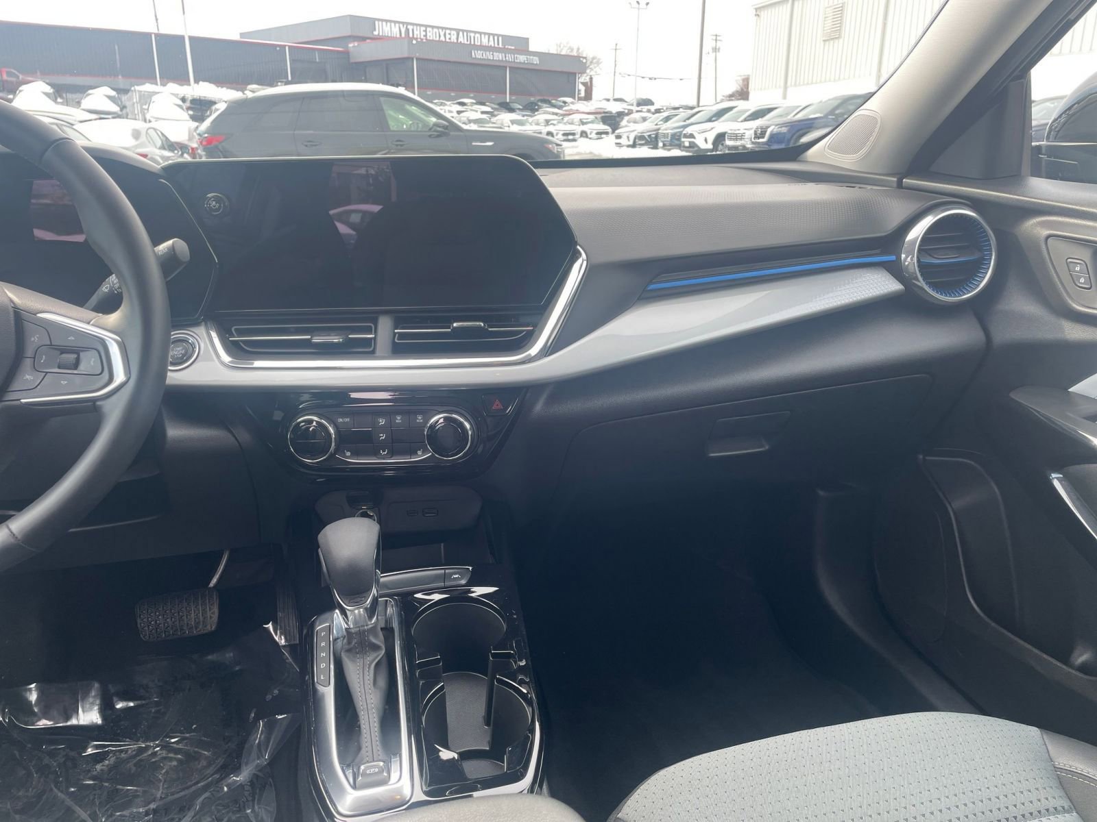 Thumbnail: 2025 Chevrolet Trax - 33