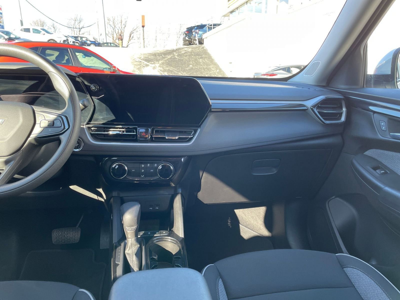 Thumbnail: 2025 Chevrolet TrailBlazer - 33