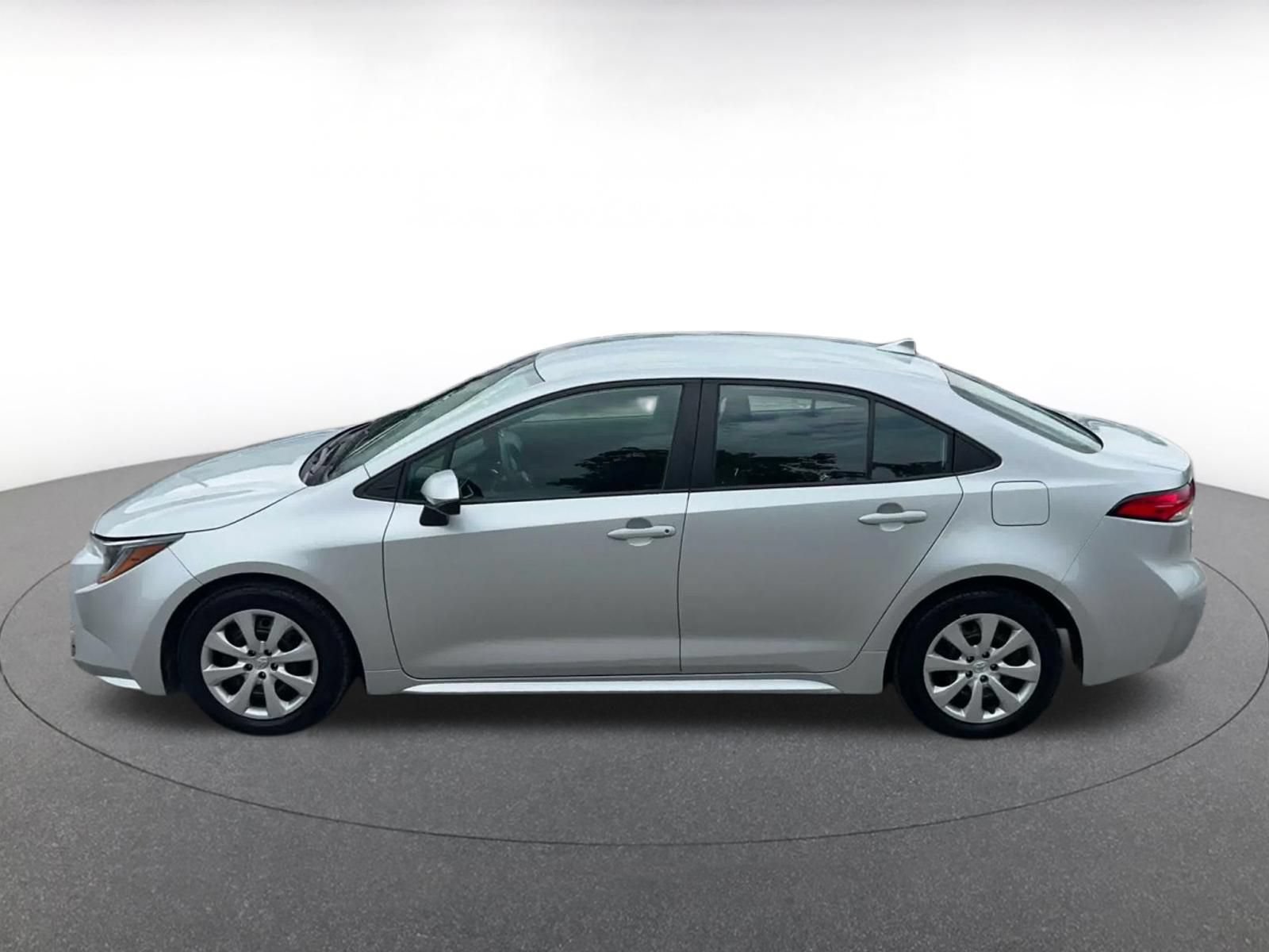 Thumbnail: 2025 Toyota Corolla - 8