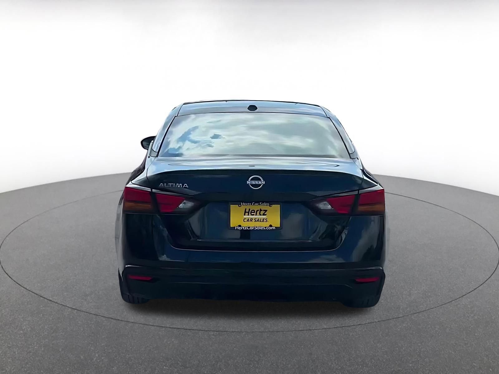 Thumbnail: 2025 Nissan Altima - 12