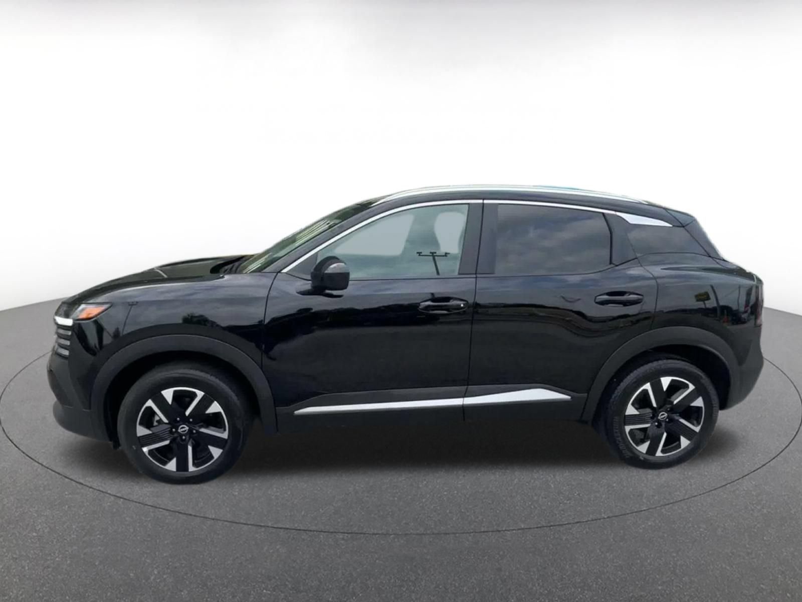 Thumbnail: 2026 Nissan Kicks - 9