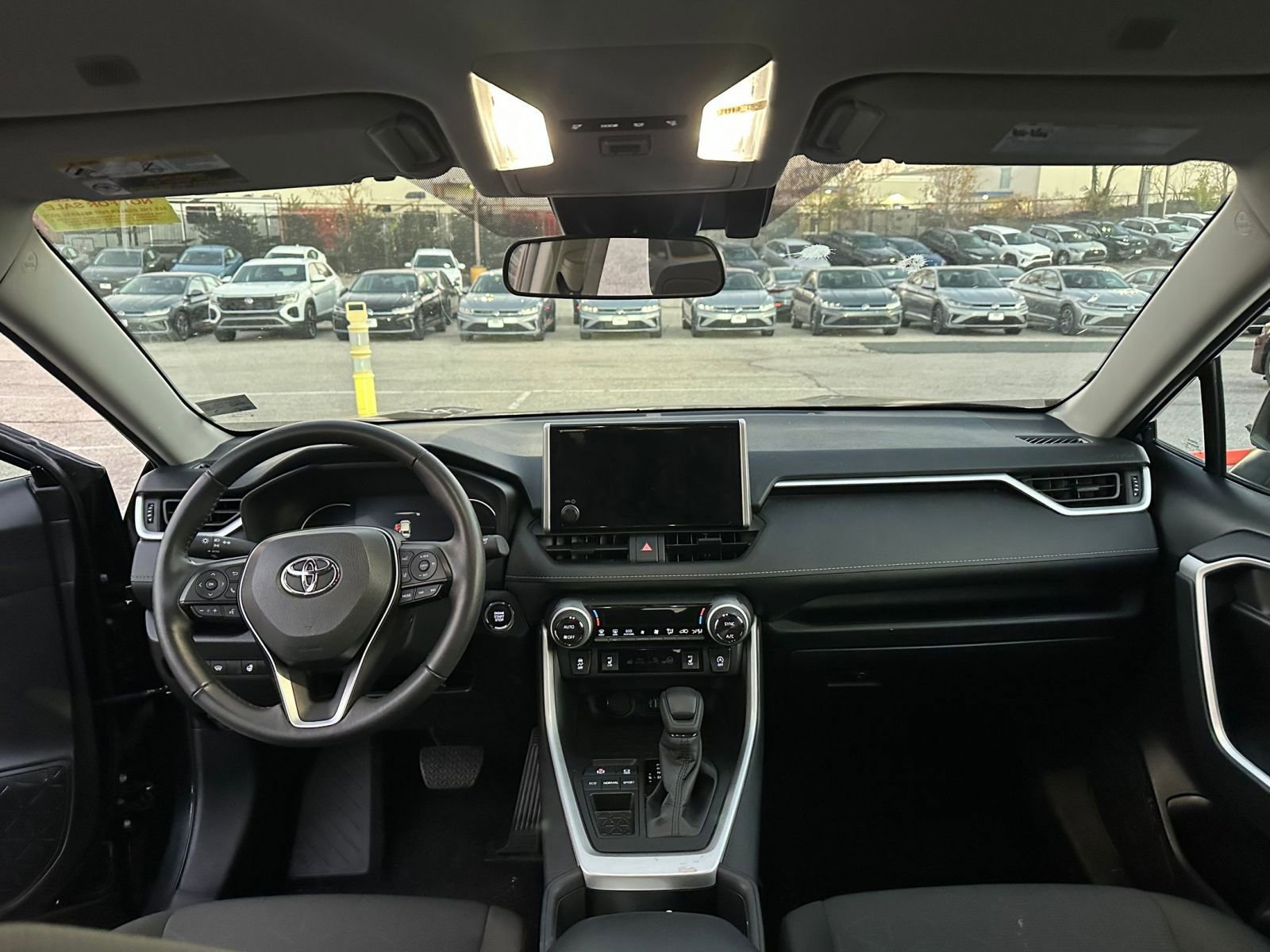 Thumbnail: 2025 Toyota RAV4 - 9