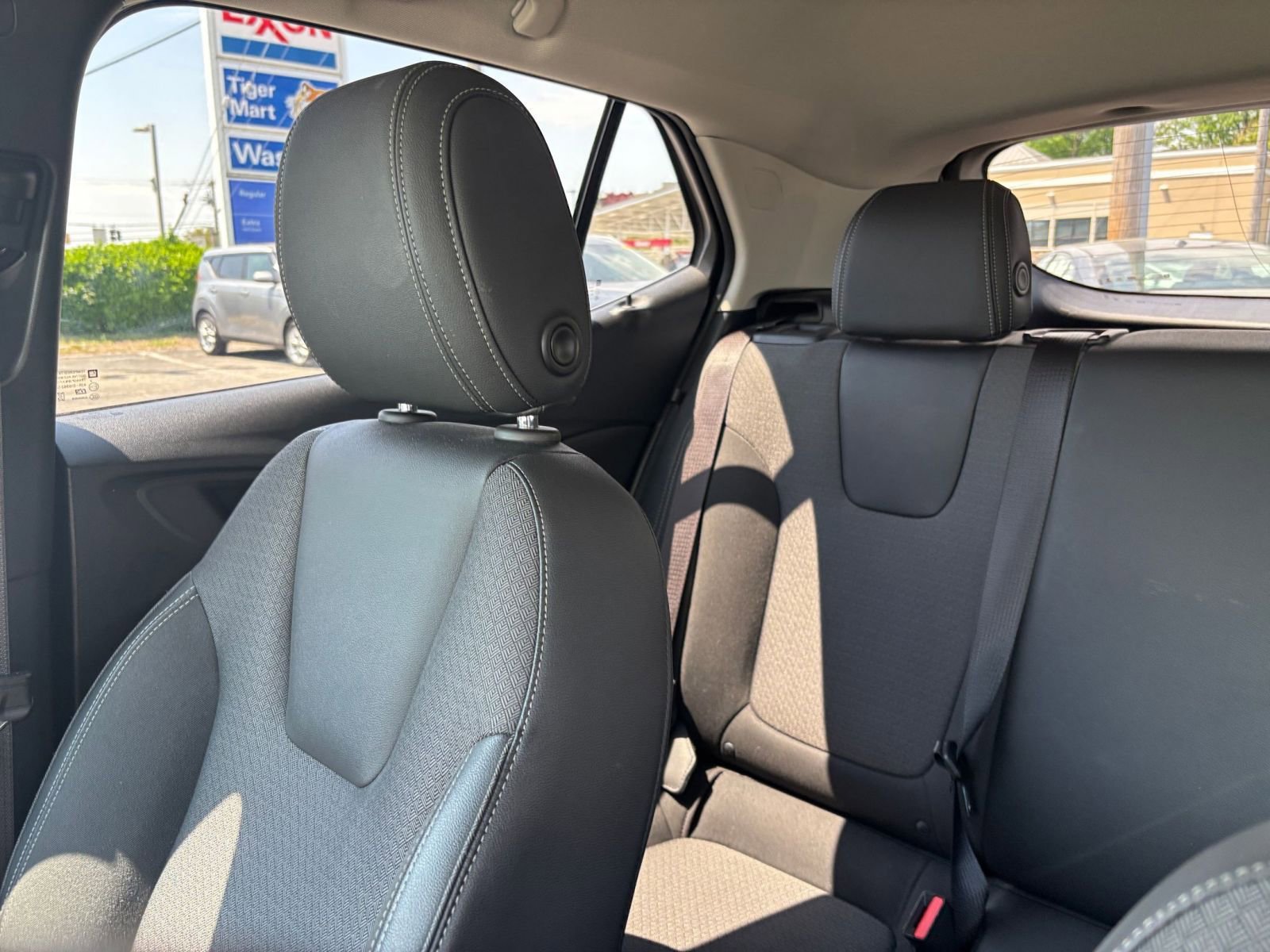 Thumbnail: 2025 Buick Encore GX - 34