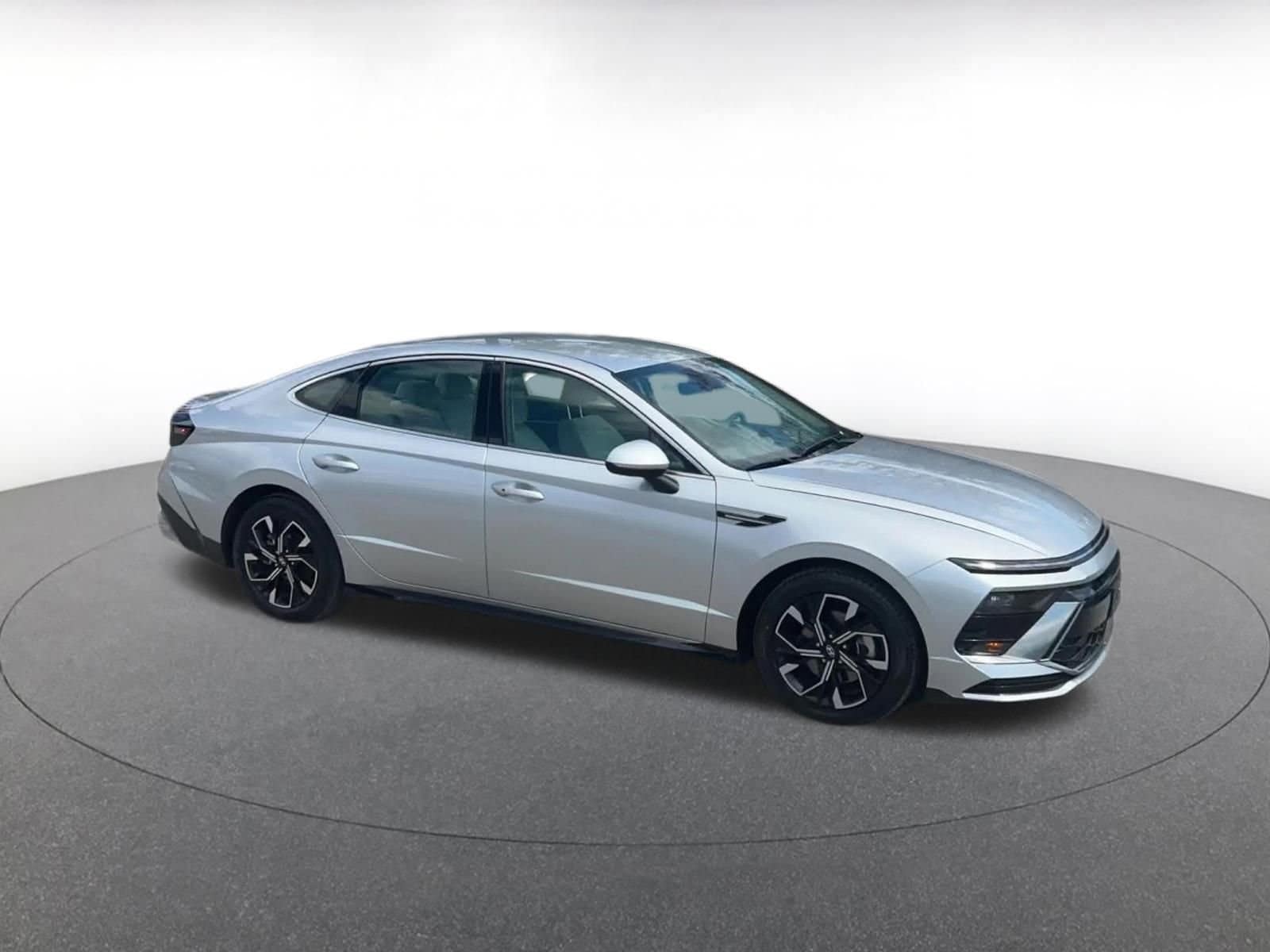 Thumbnail: 2025 Hyundai Sonata - 2