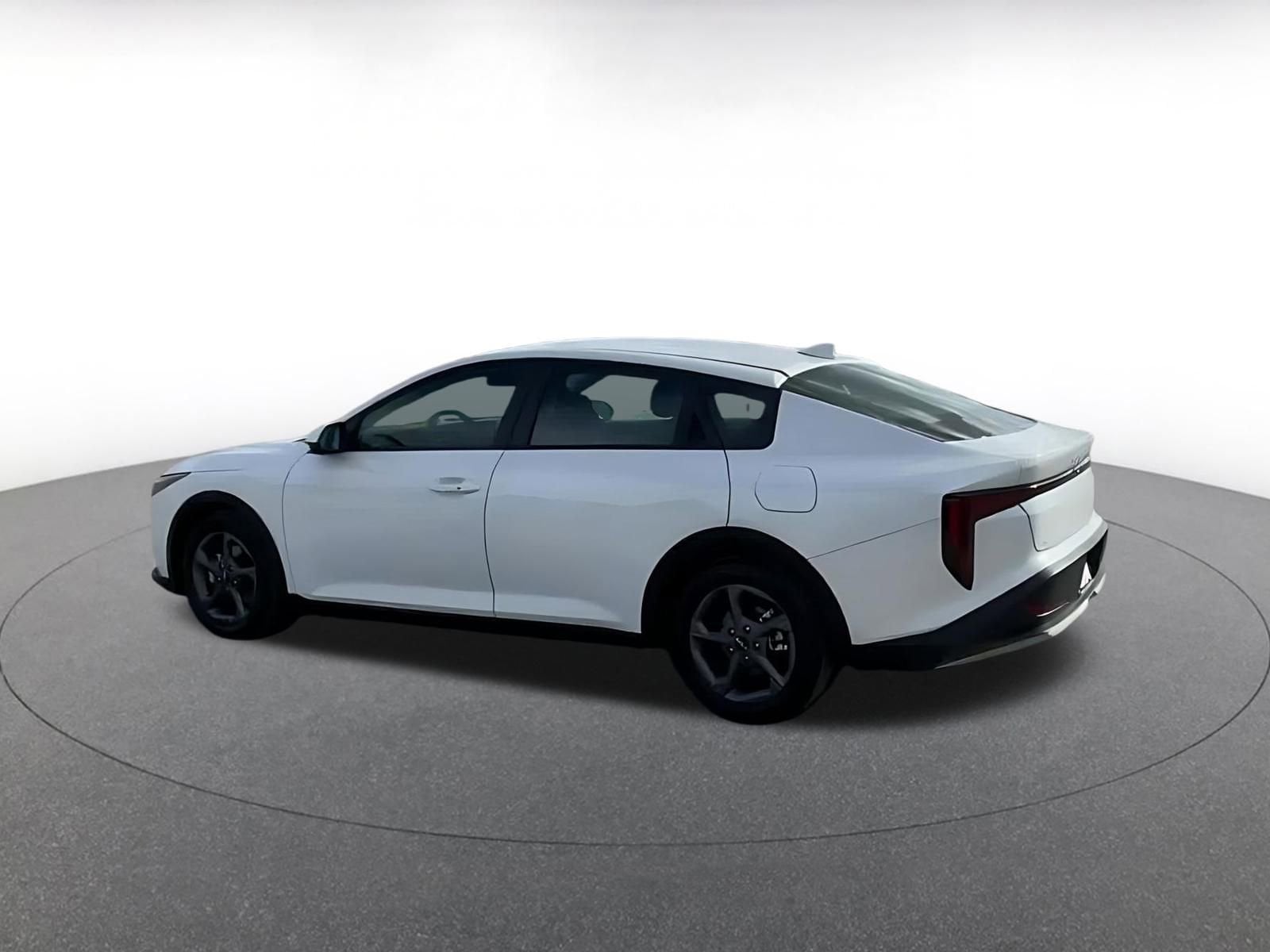 Thumbnail: 2025 Kia K4 - 10