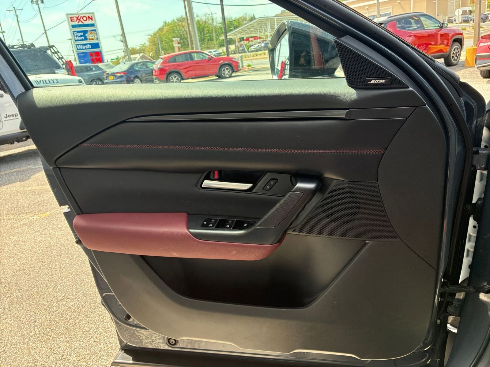 Thumbnail: 2025 Mazda CX-50 - 18