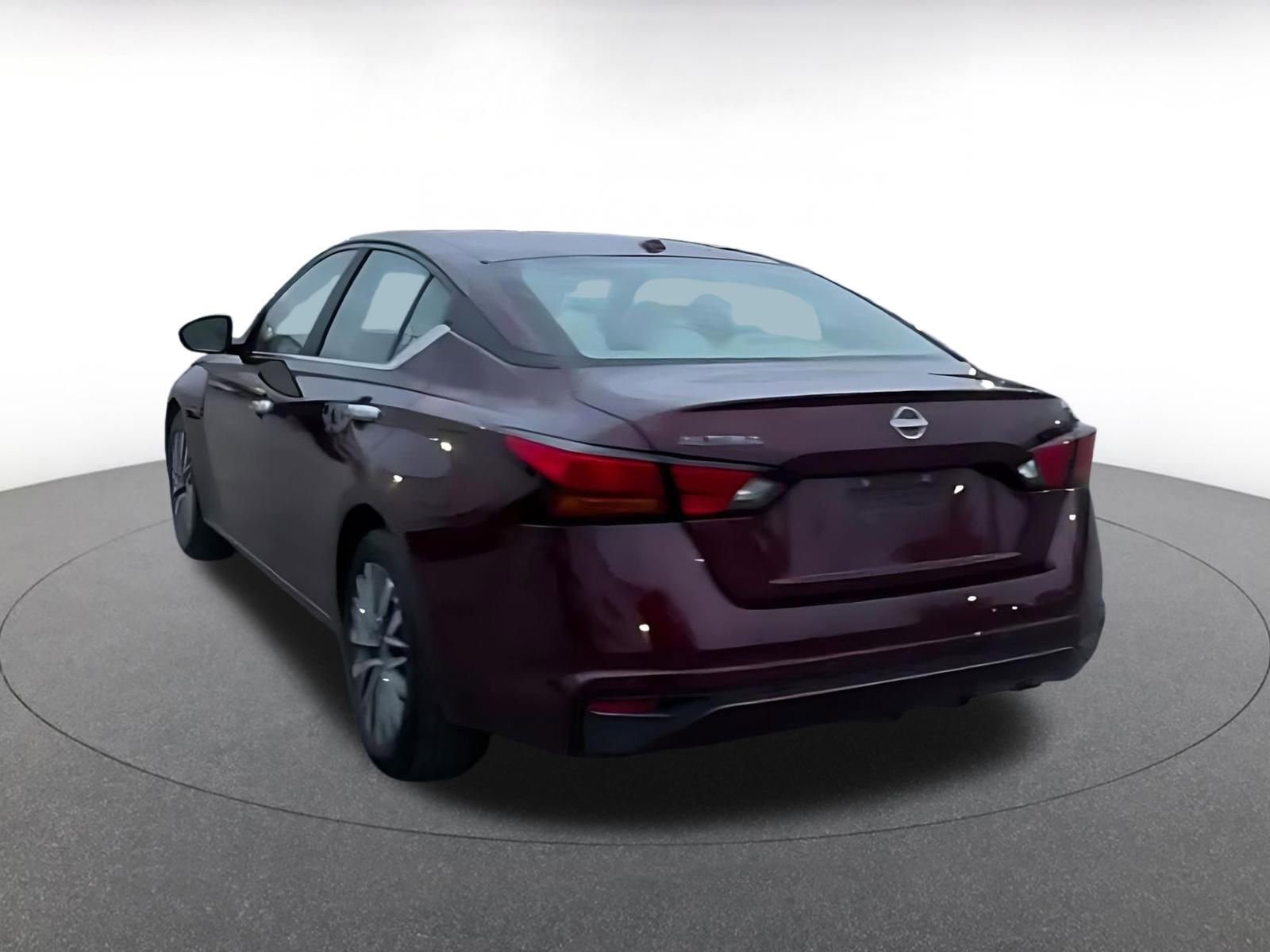 Thumbnail: 2025 Nissan Altima - 10