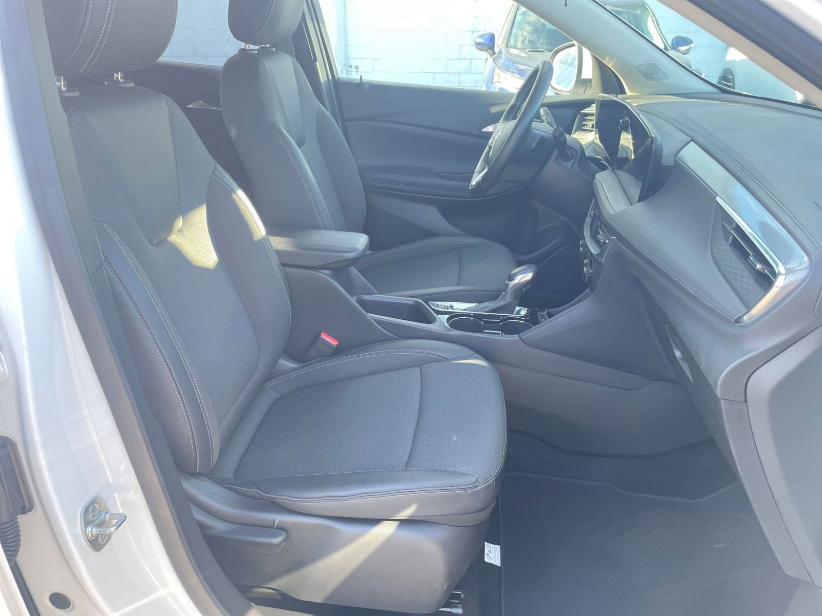 Thumbnail: 2025 Buick Encore GX - 34