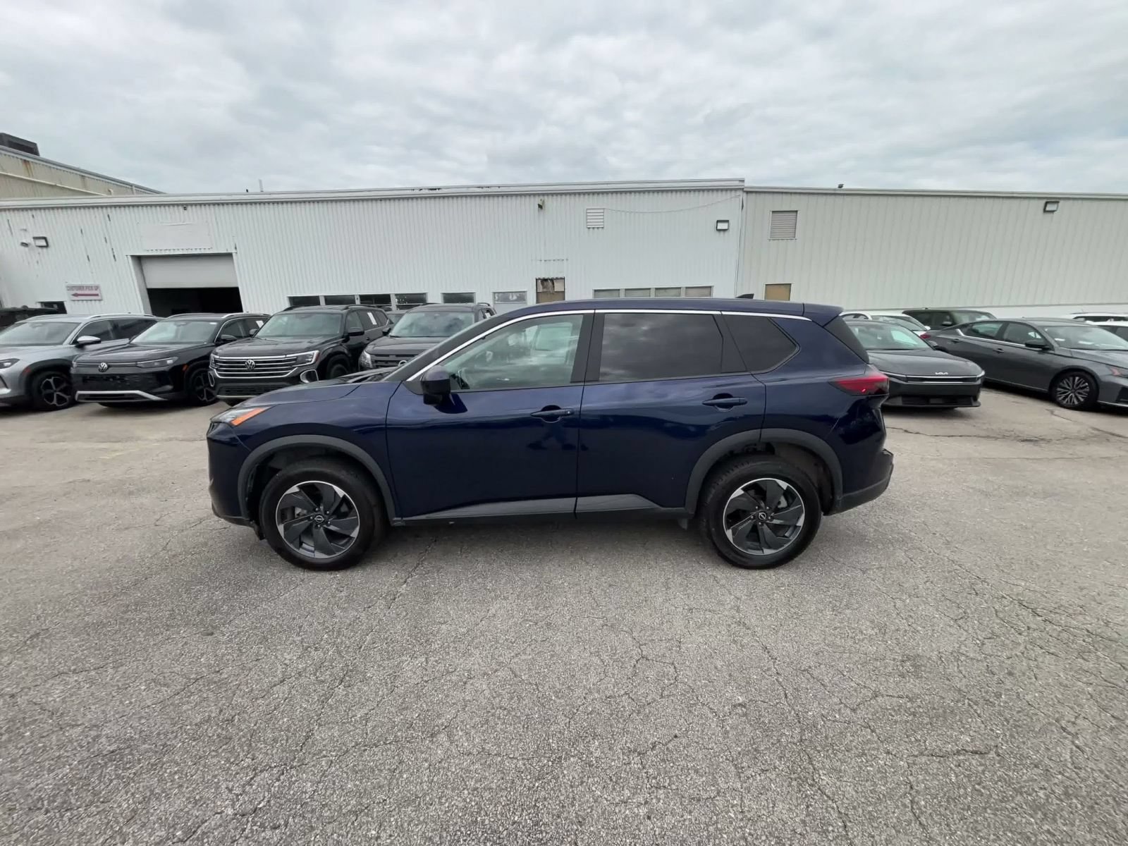 Thumbnail: 2025 Nissan Rogue - 8