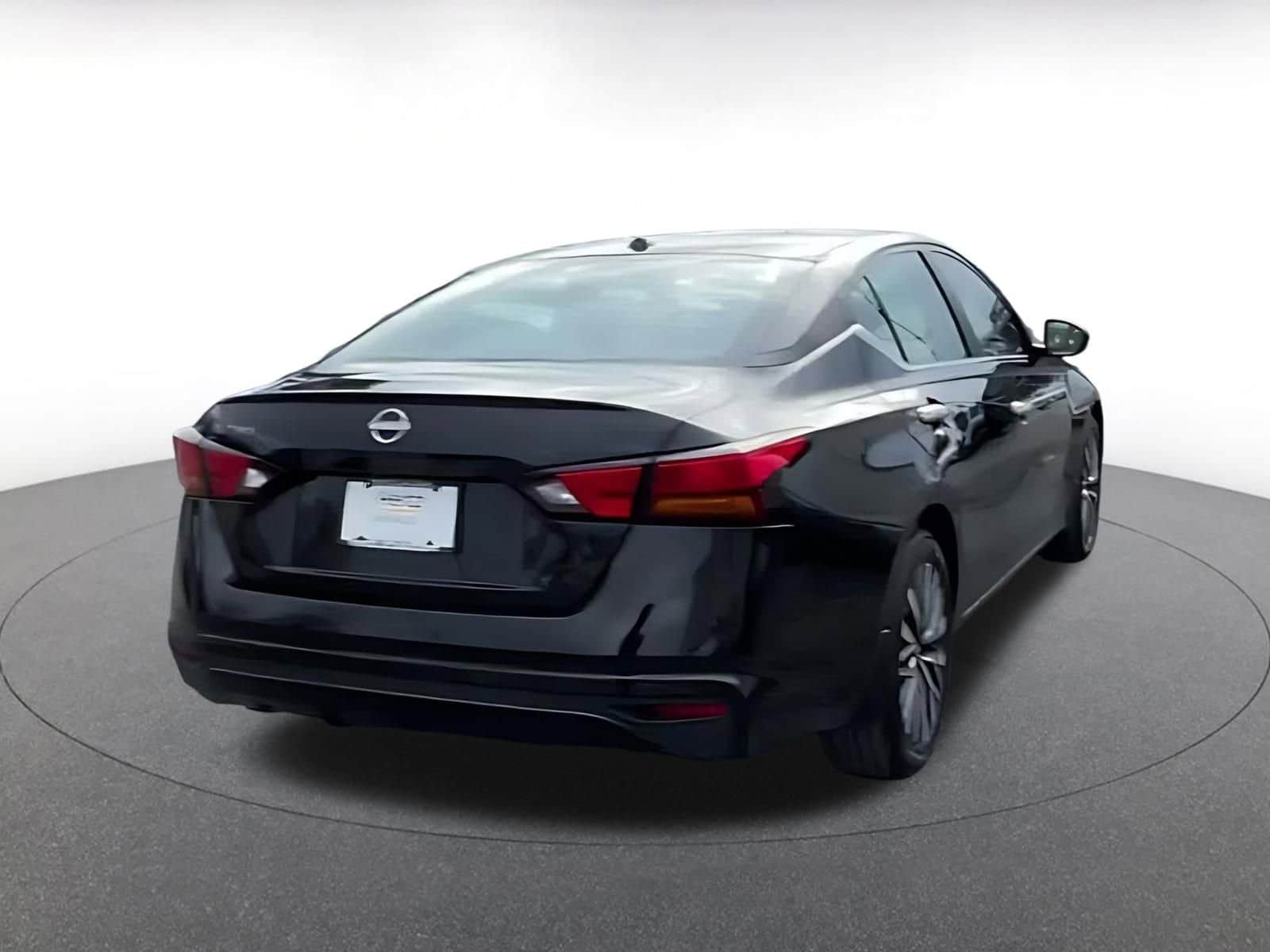 Thumbnail: 2025 Nissan Altima - 14