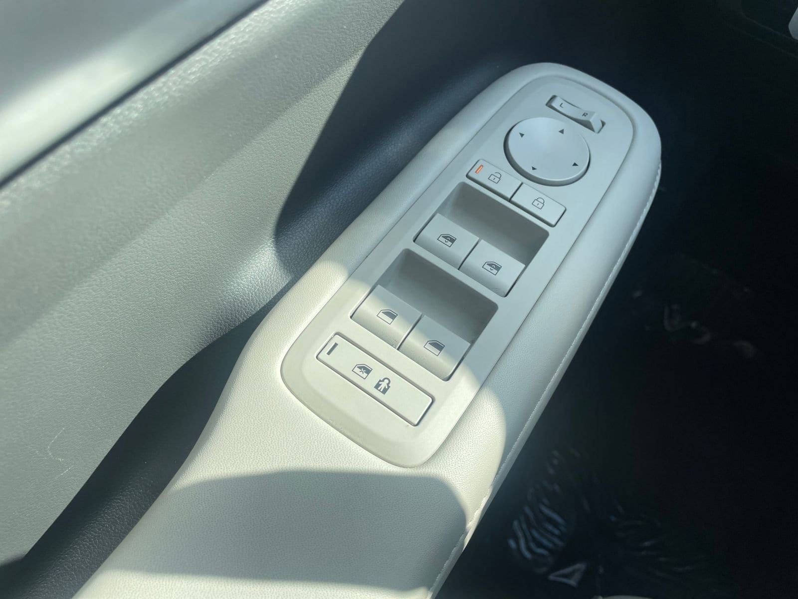 Thumbnail: 2025 Hyundai Santa Fe - 18