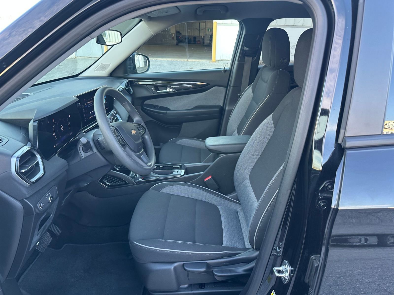 Thumbnail: 2025 Chevrolet TrailBlazer - 24