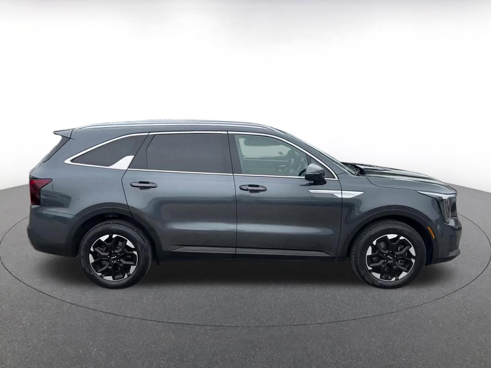 Thumbnail: 2024 Kia Sorento - 16