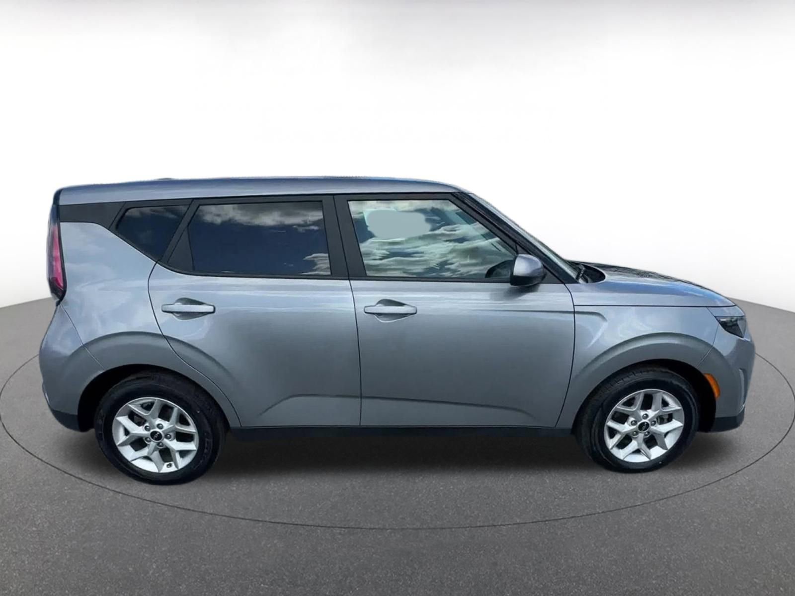 Thumbnail: 2023 Kia Soul - 16