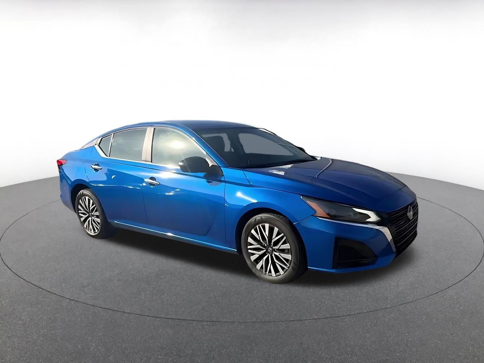 Thumbnail: 2025 Nissan Altima - 2