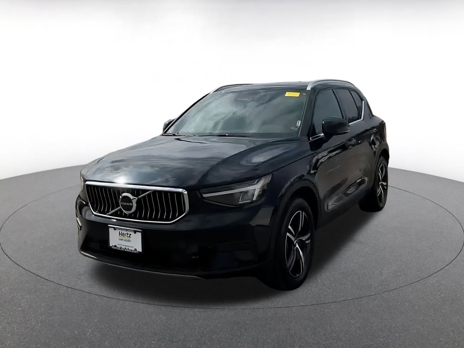 Thumbnail: 2024 Volvo XC40 - 7