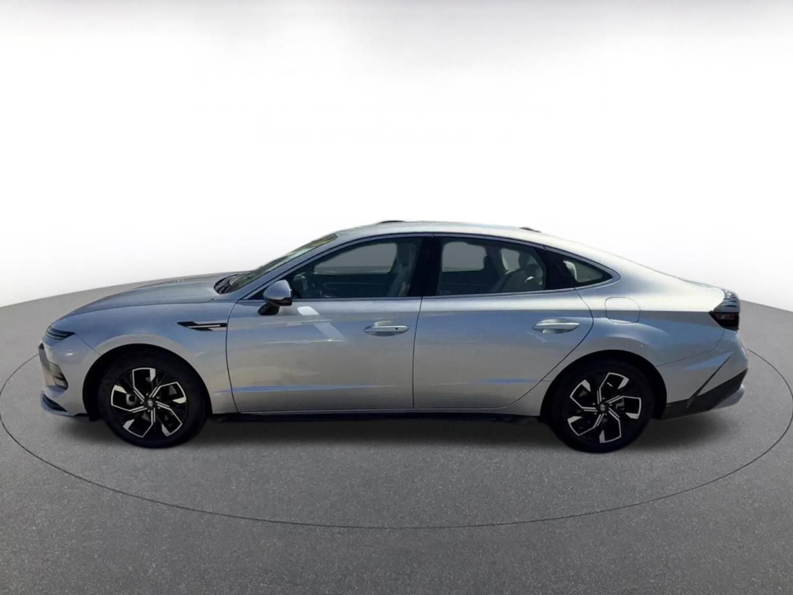 Thumbnail: 2025 Hyundai Sonata - 9