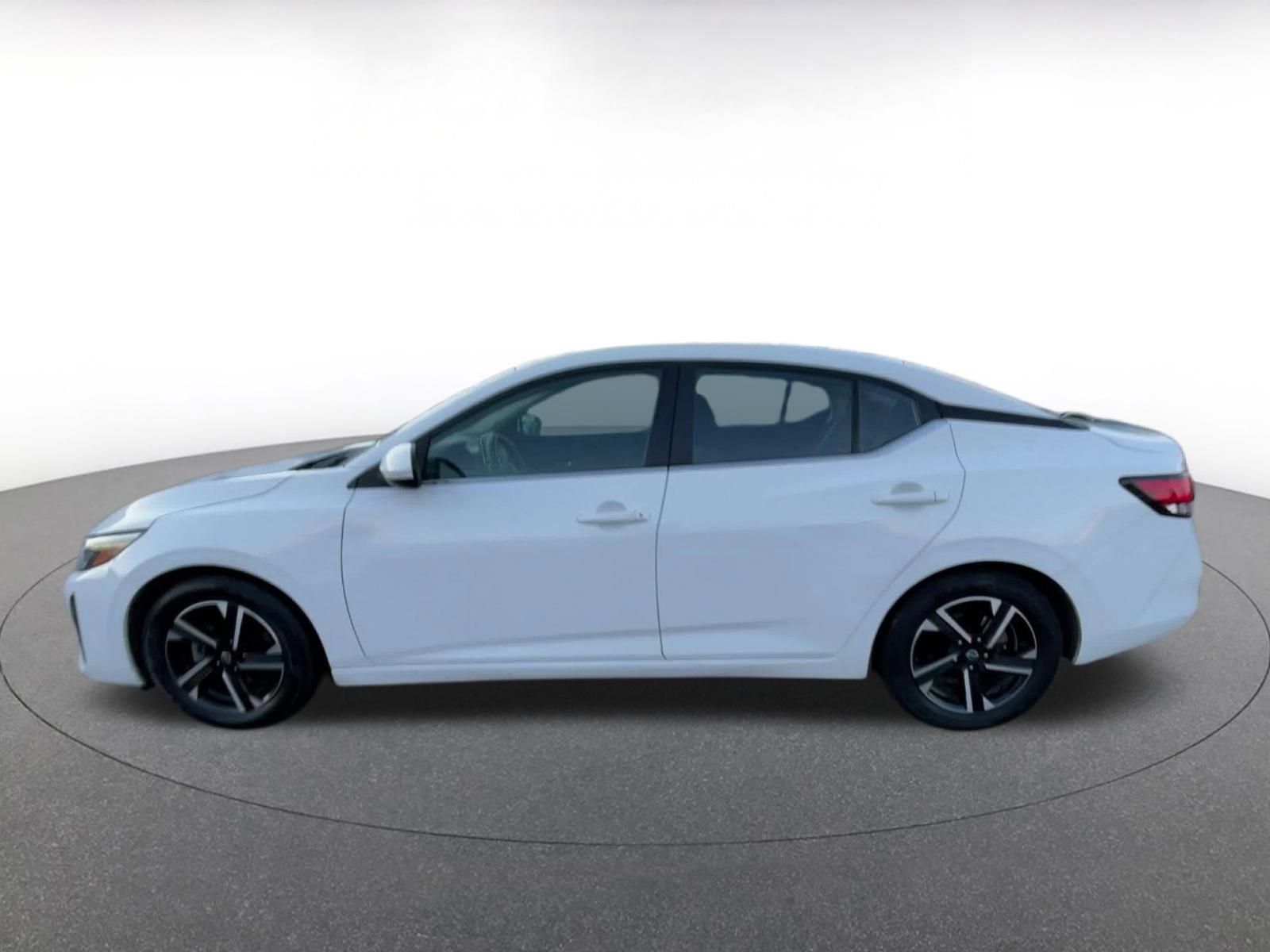 Thumbnail: 2025 Nissan Sentra - 9