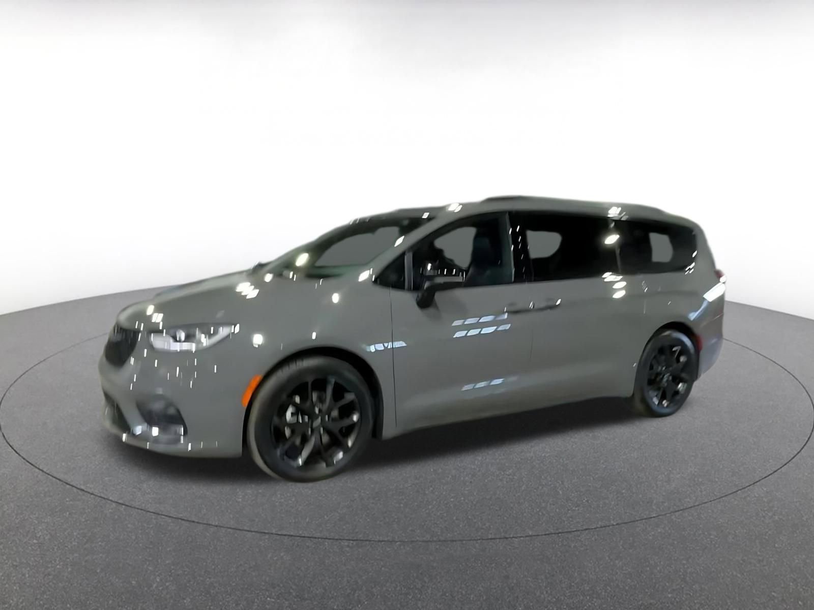 Thumbnail: 2025 Chrysler Pacifica - 4