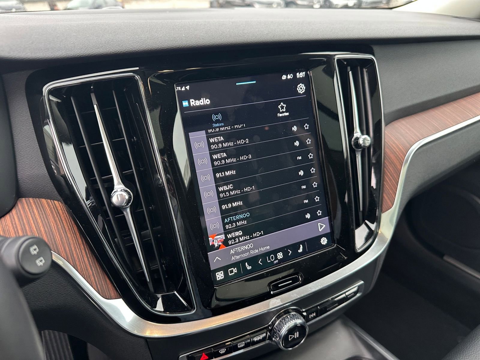 Thumbnail: 2025 Volvo S60 - 21