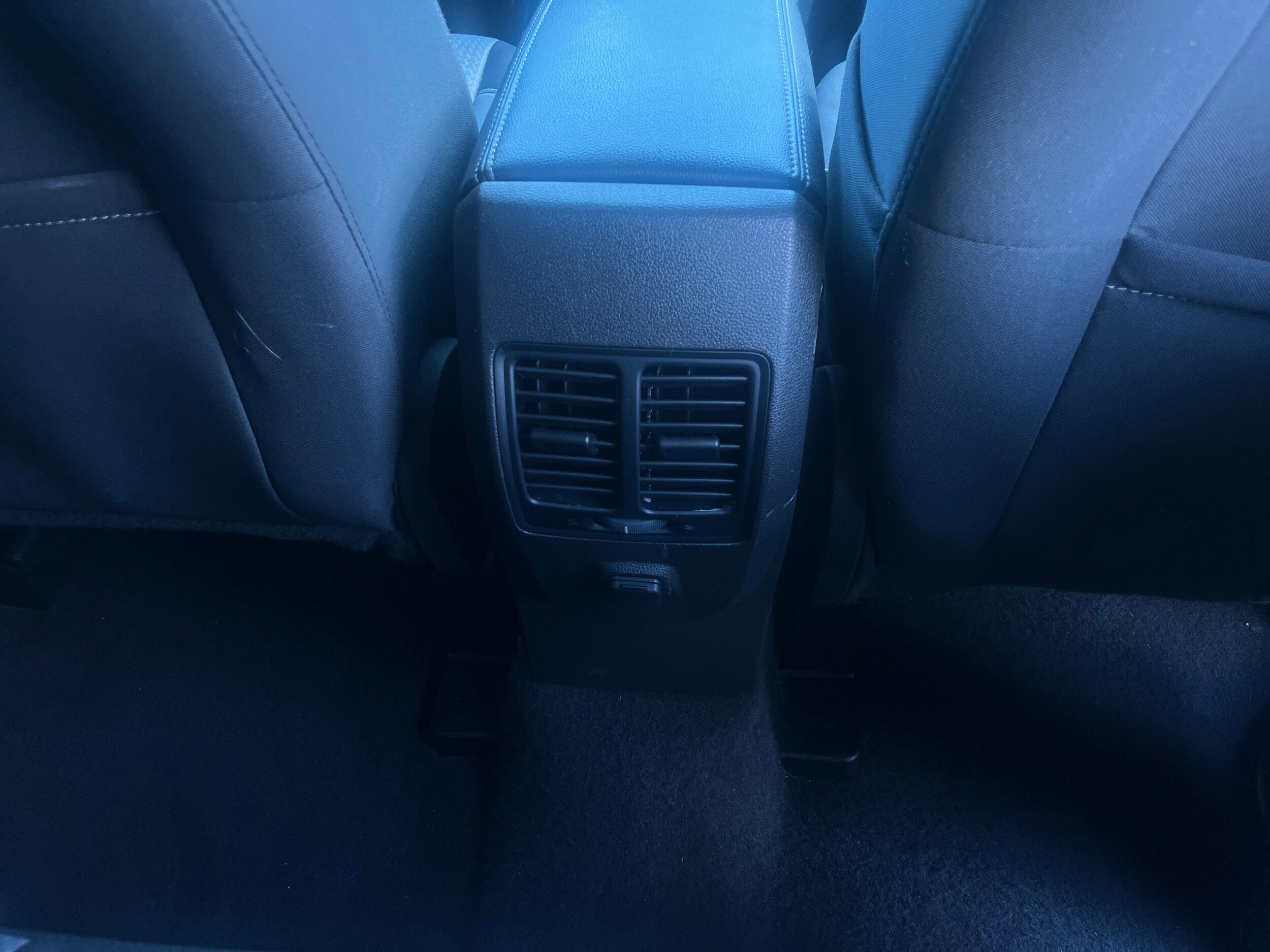 2017 Ford Escape SE 23