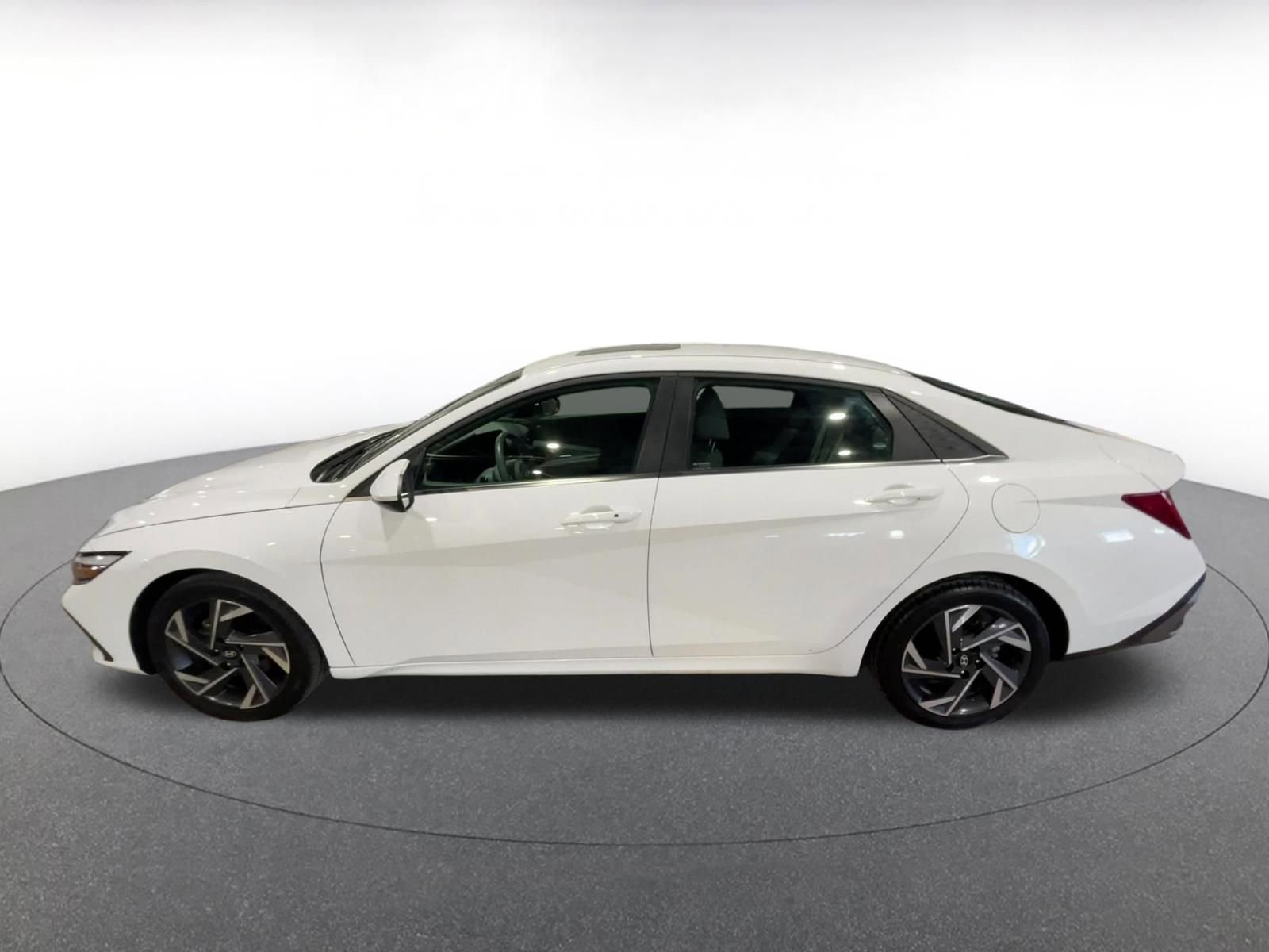 Thumbnail: 2025 Hyundai Elantra - 9
