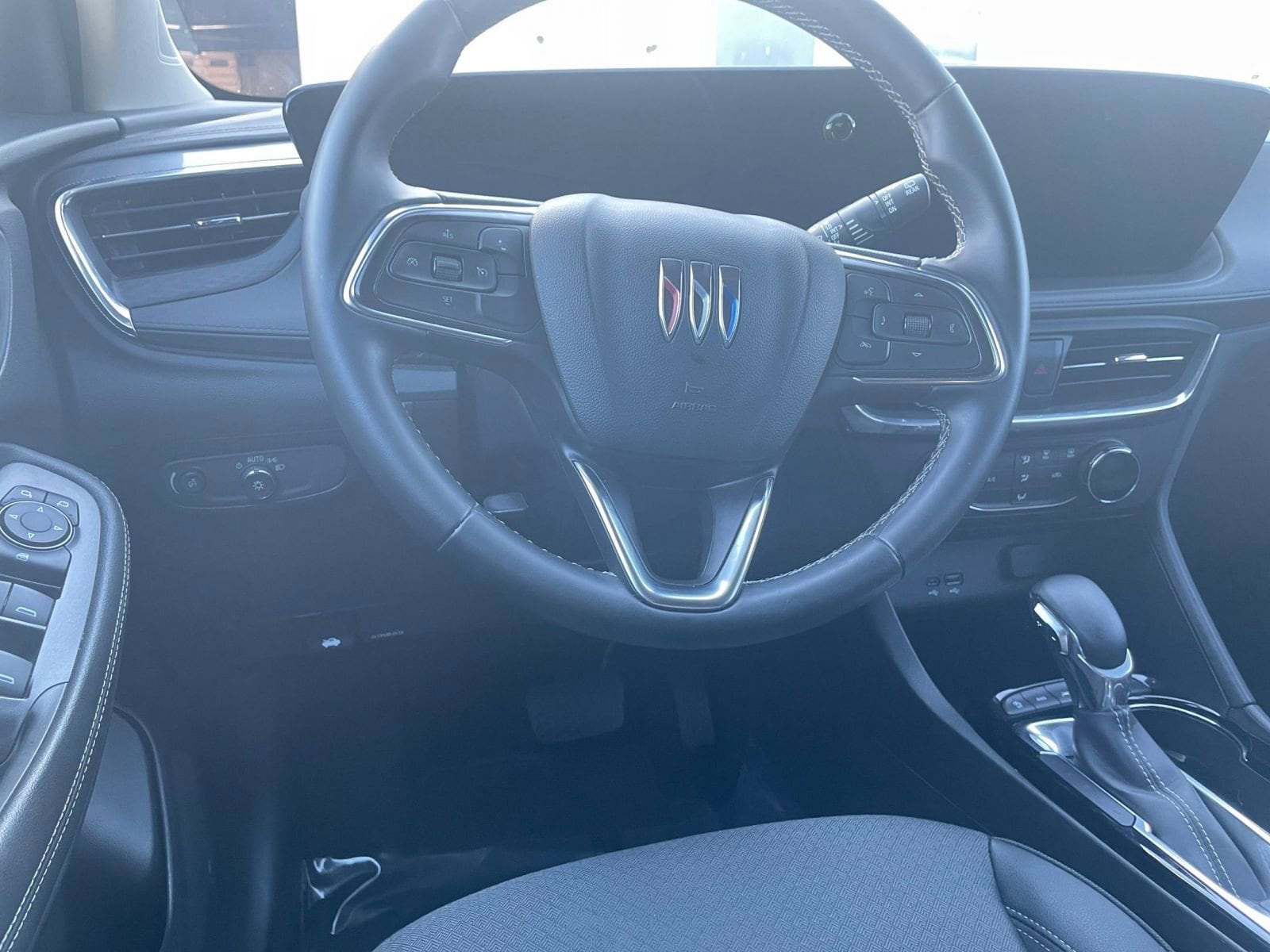 Thumbnail: 2025 Buick Encore GX - 32