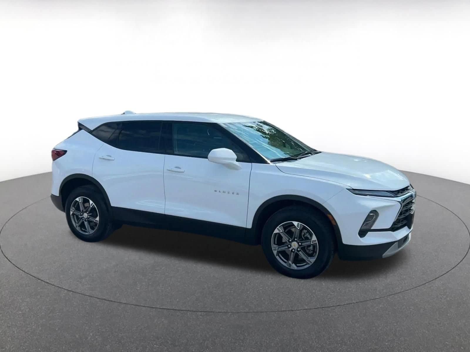 Thumbnail: 2026 Chevrolet Blazer - 2