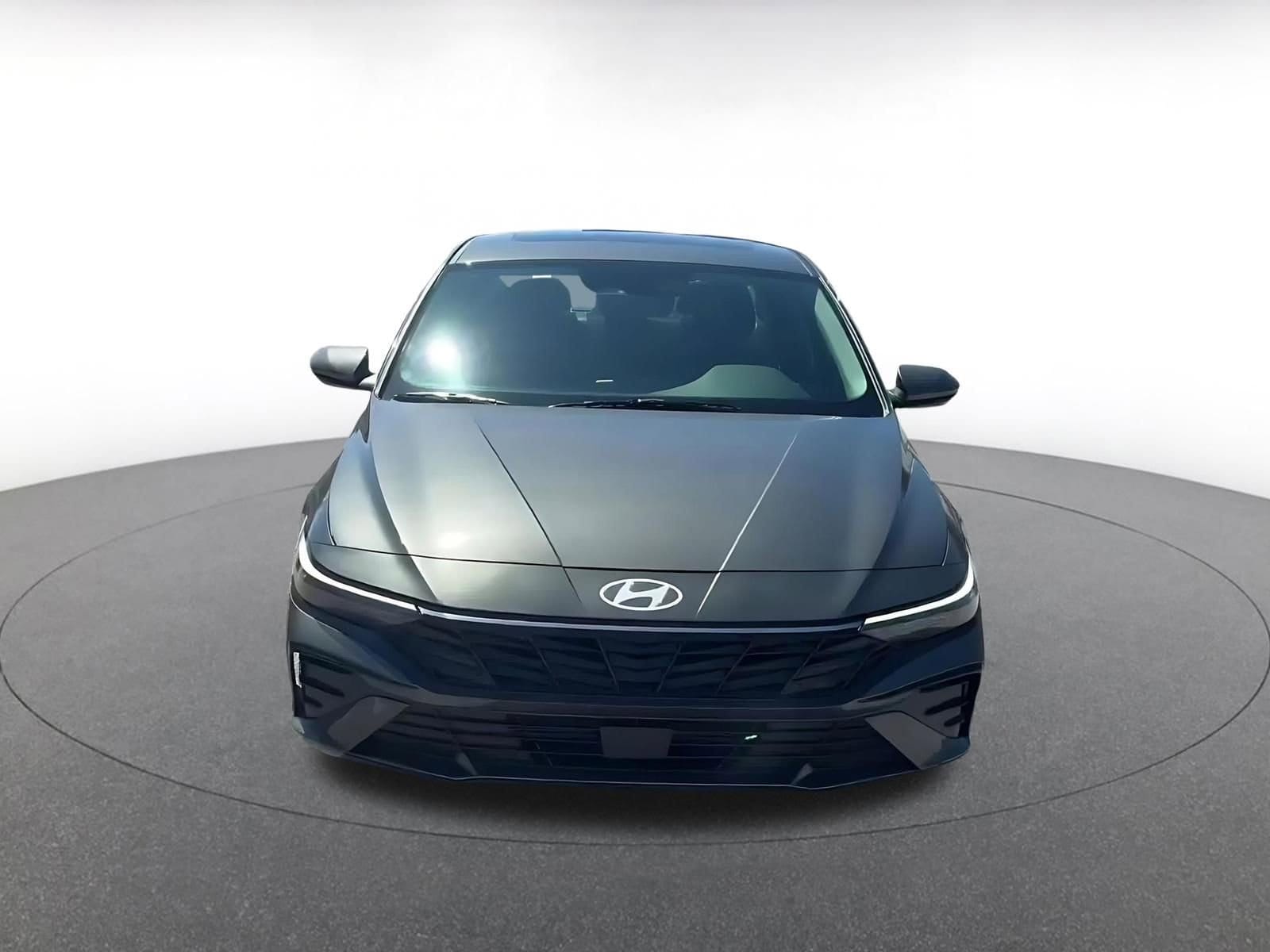 Thumbnail: 2025 Hyundai Elantra - 4